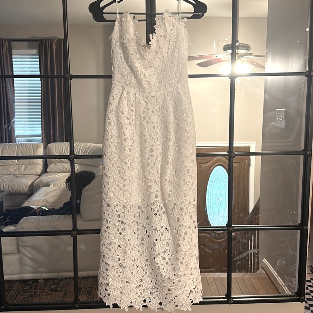 ASTR Midi white lace dress